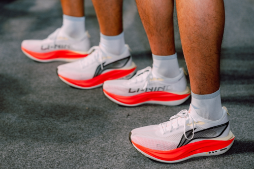 一天分享一款汽车-奇瑞瑞虎8(图1)