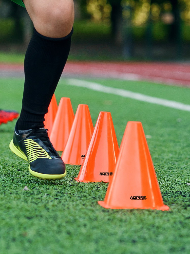 马琳场外指导风格引热议细节展现国乒团队深厚情谊与独特执教文化