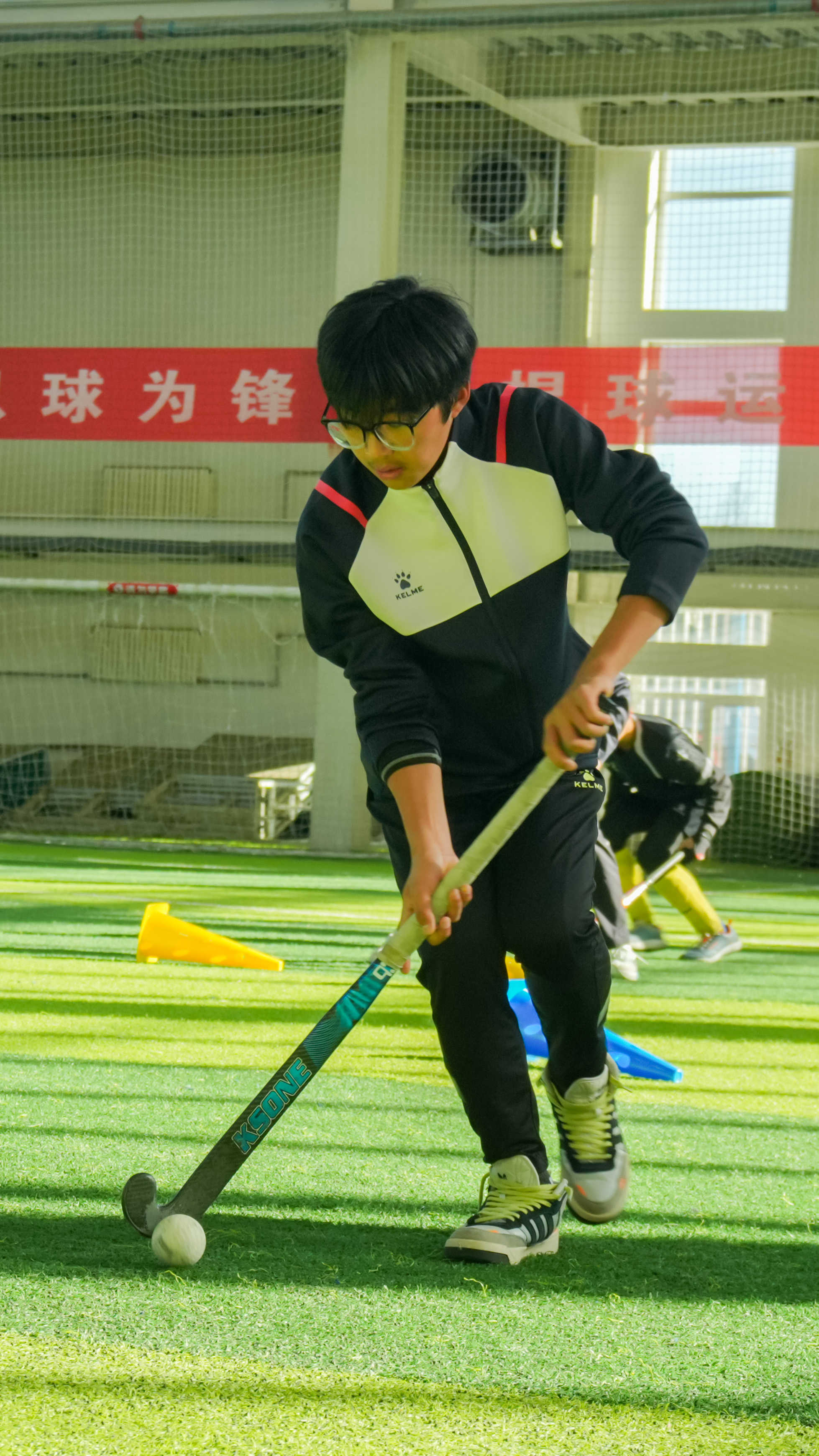 日行5万步连续走十几小时智元外骨骼通过-15℃极寒测试(图1)